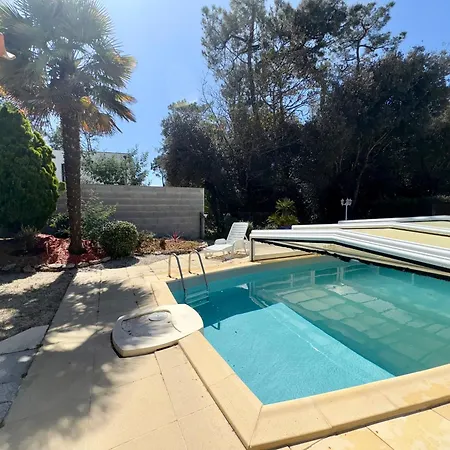 Casa de Férias Maison Confortable Avec Piscine Privee A Jean De Monts - Fr-1-323-571 *
