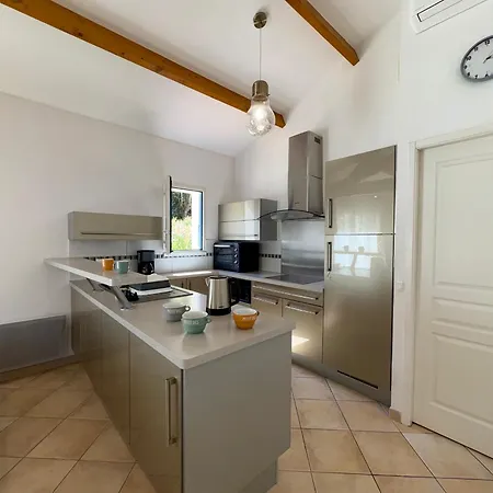 Holiday home Maison Confortable Avec Piscine Privee A Jean De Monts - Fr-1-323-571
